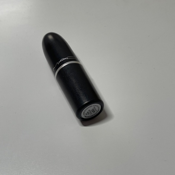 NEW RARE MAC Matte Lipstick Discontinued 649 Down To An Art hard to find - Picture 1 of 3